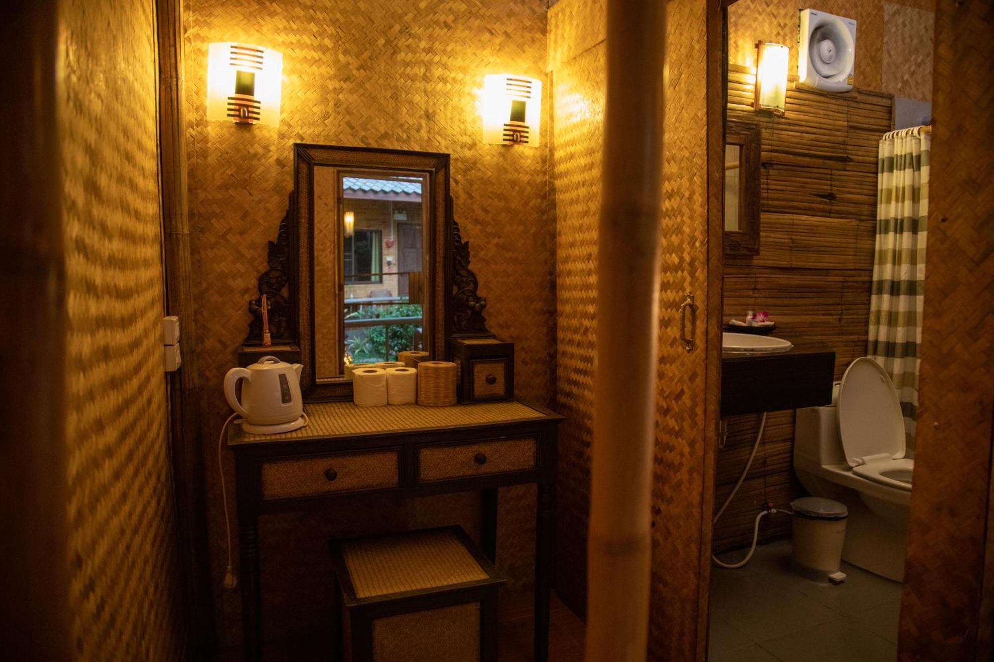Boutique Hotel & Restaurant, Jaidee Bamboo Huts Chiang Mai Exterior foto