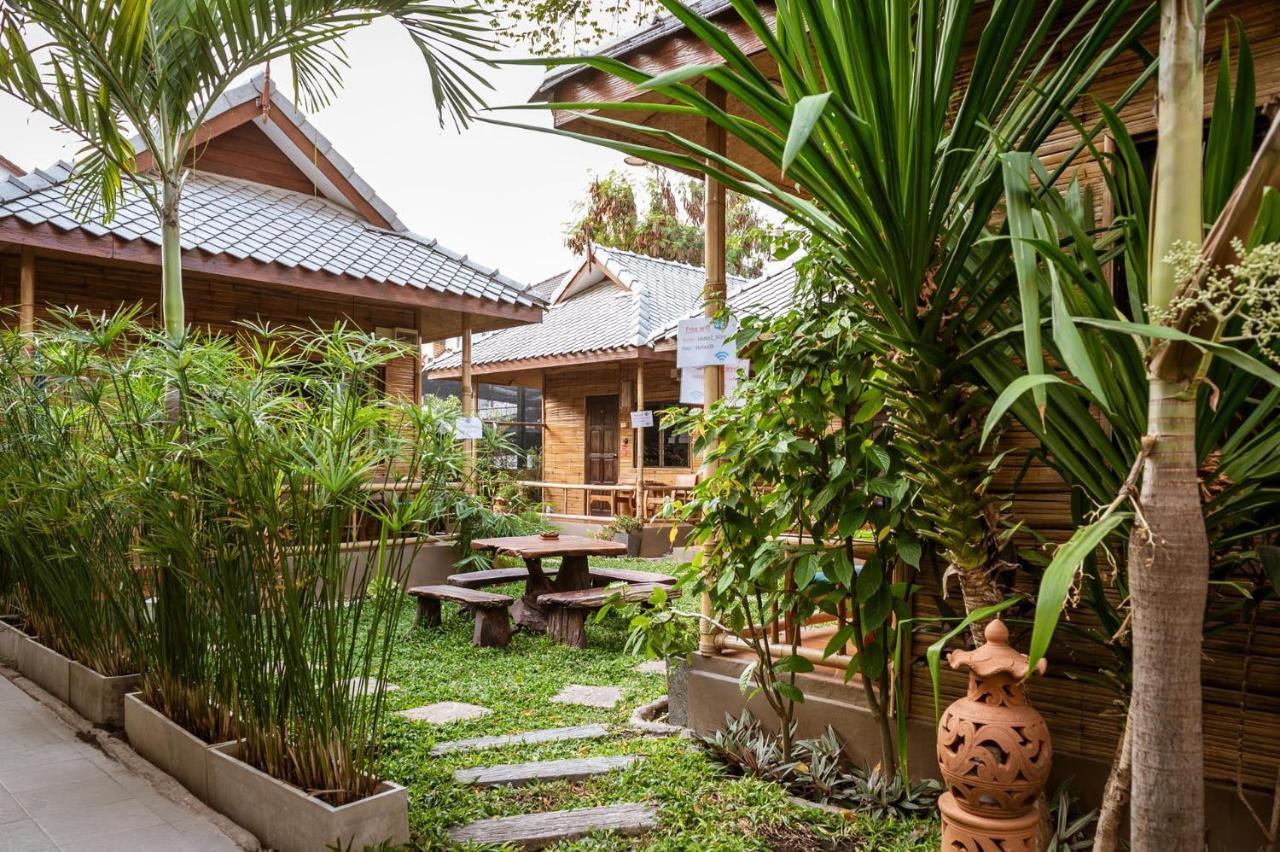 Boutique Hotel & Restaurant, Jaidee Bamboo Huts Chiang Mai Exterior foto